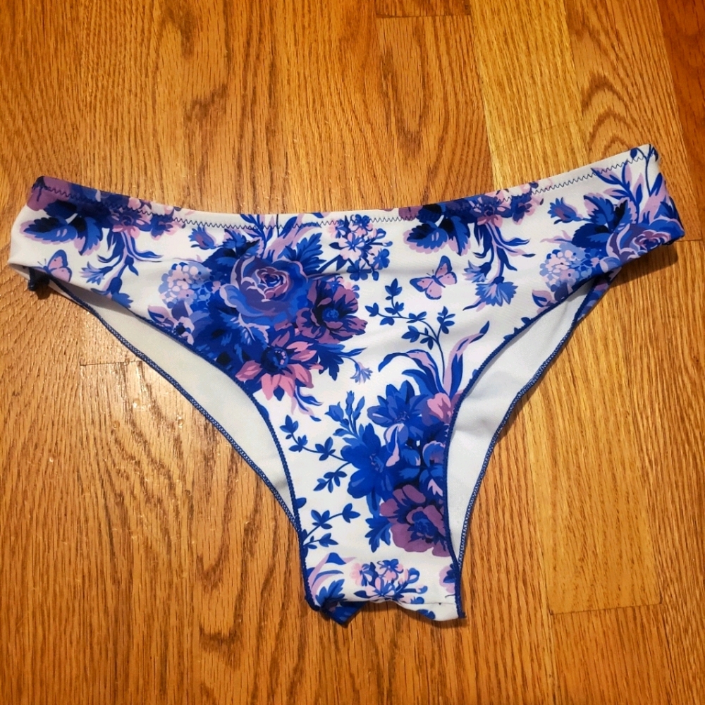 Cheeky runched bikini bottom floral print Small